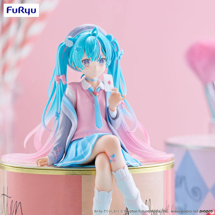 Furyu Vocaloid Hatsune Miku (Love Blazer Ver.) Noodle Stopper Figure