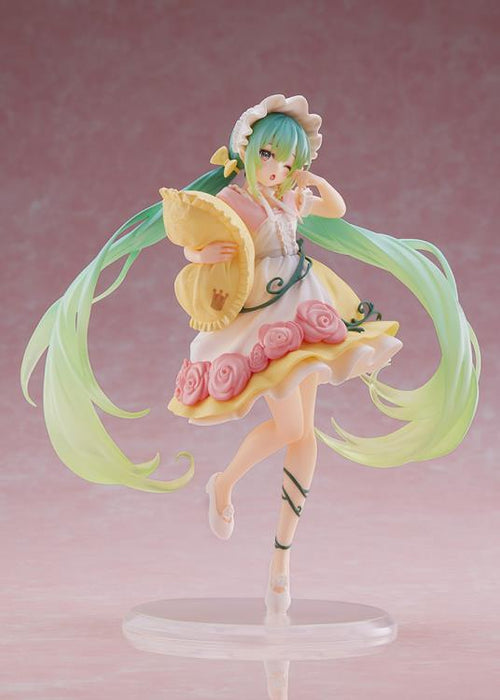 TAITO Vocaloid Hatsune Miku (Sleeping Beauty Ver.) Wonderland Figure