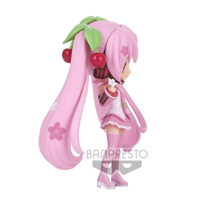 BANDAI BANPRESTO Vocaloid Q Posket Sakura Miku (Ver.A) FIGURE