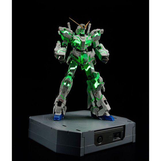 PRE-ORDER ＲＧ 1/144 Gundam Base RX-0 Unicorn Gumdam（Destroy mode）Ver.TWC（LIGHTING MODEL）Limited (Pre-Order)