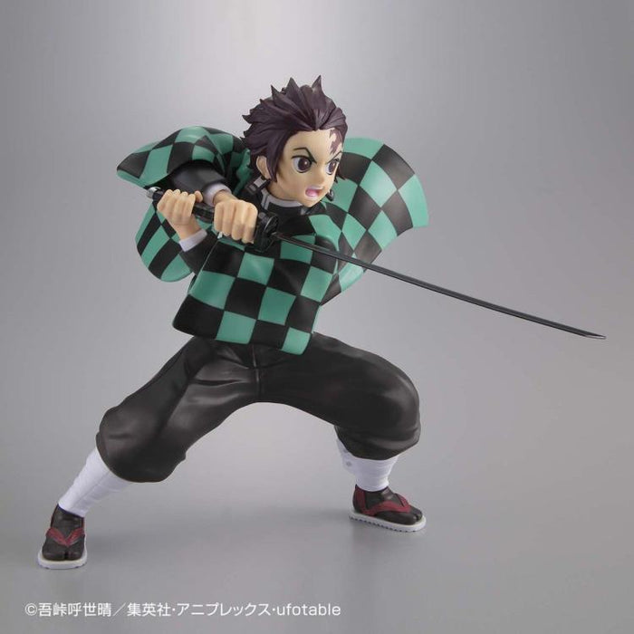 Bandai Demon Slayer: Kimetsu no Yaiba Tanjiro Kamado Plastic Model Kit Figure